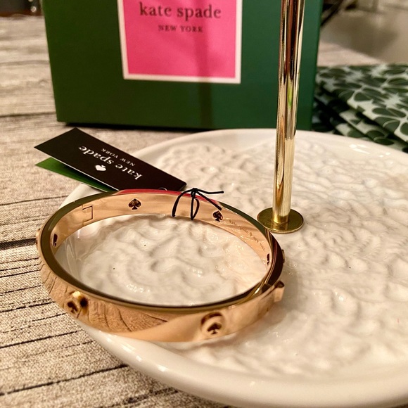 NWT! ♠️ Authentic kate spade bangle/bracelet in rose gold - Picture 2 of 8